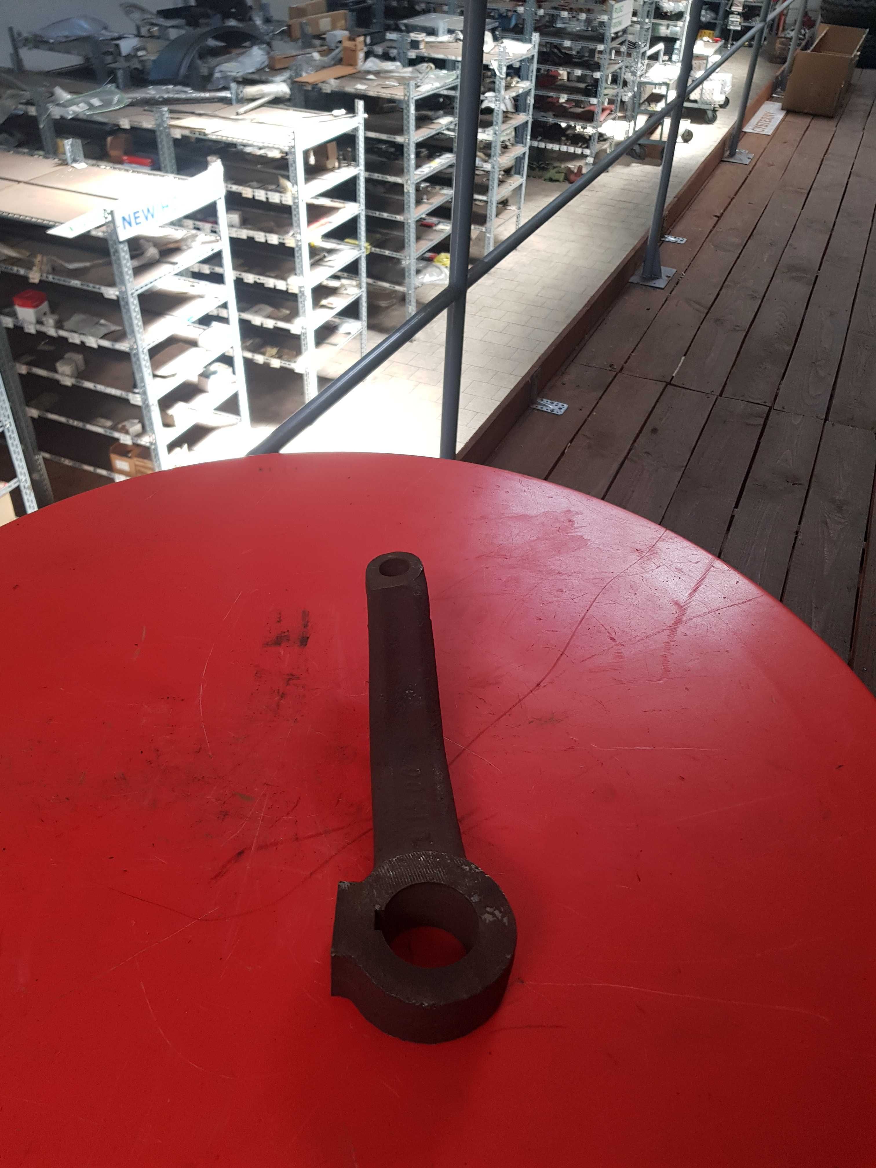 Ramie zwrotnicy lewe BIZON 505628.0070