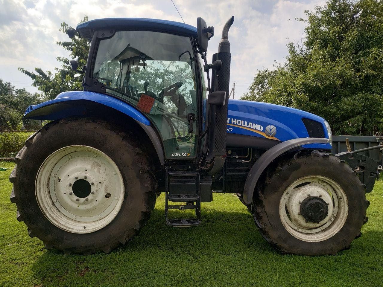Продам трактор New Holland Т6050