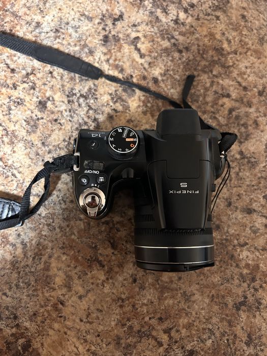 Фотоапарат Fujifilm FinePix S4200