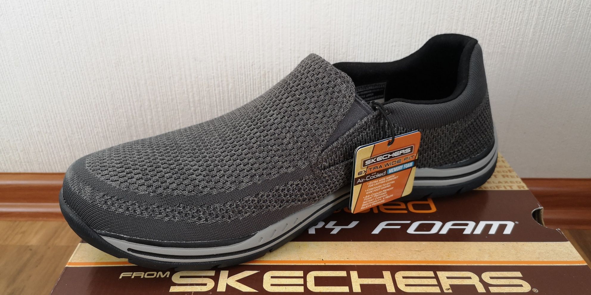 Кроссовки Skechers р.46 Wide Fit