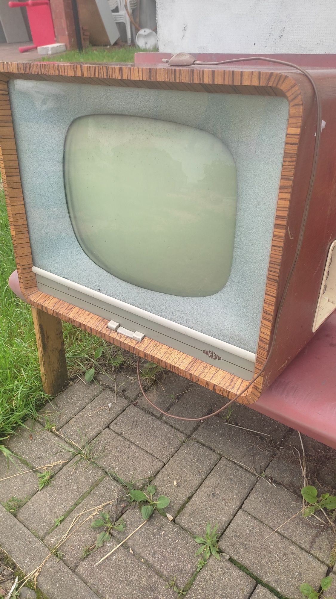 Stary telewizor lampowy Rafena Niemcy.
