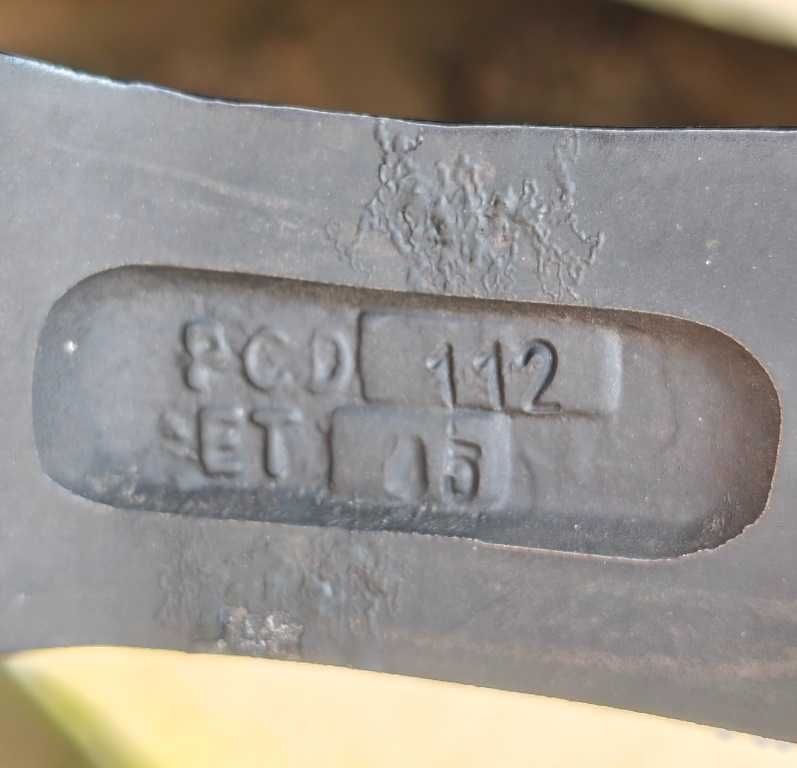 koła felgi aluminiowe czarne 6.5 JX R 15 H2 ET45 audi