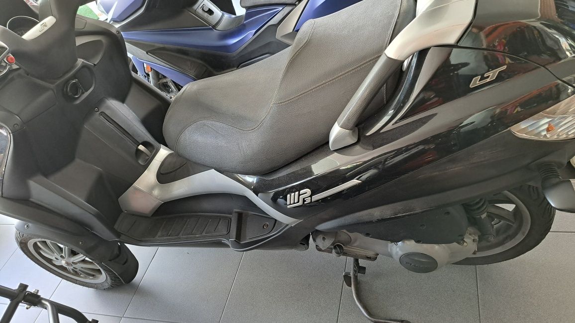 Piaggio MP3 250LT