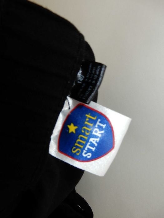 Spodnie spodenki krótkie szkolne eleganckie czarne 140