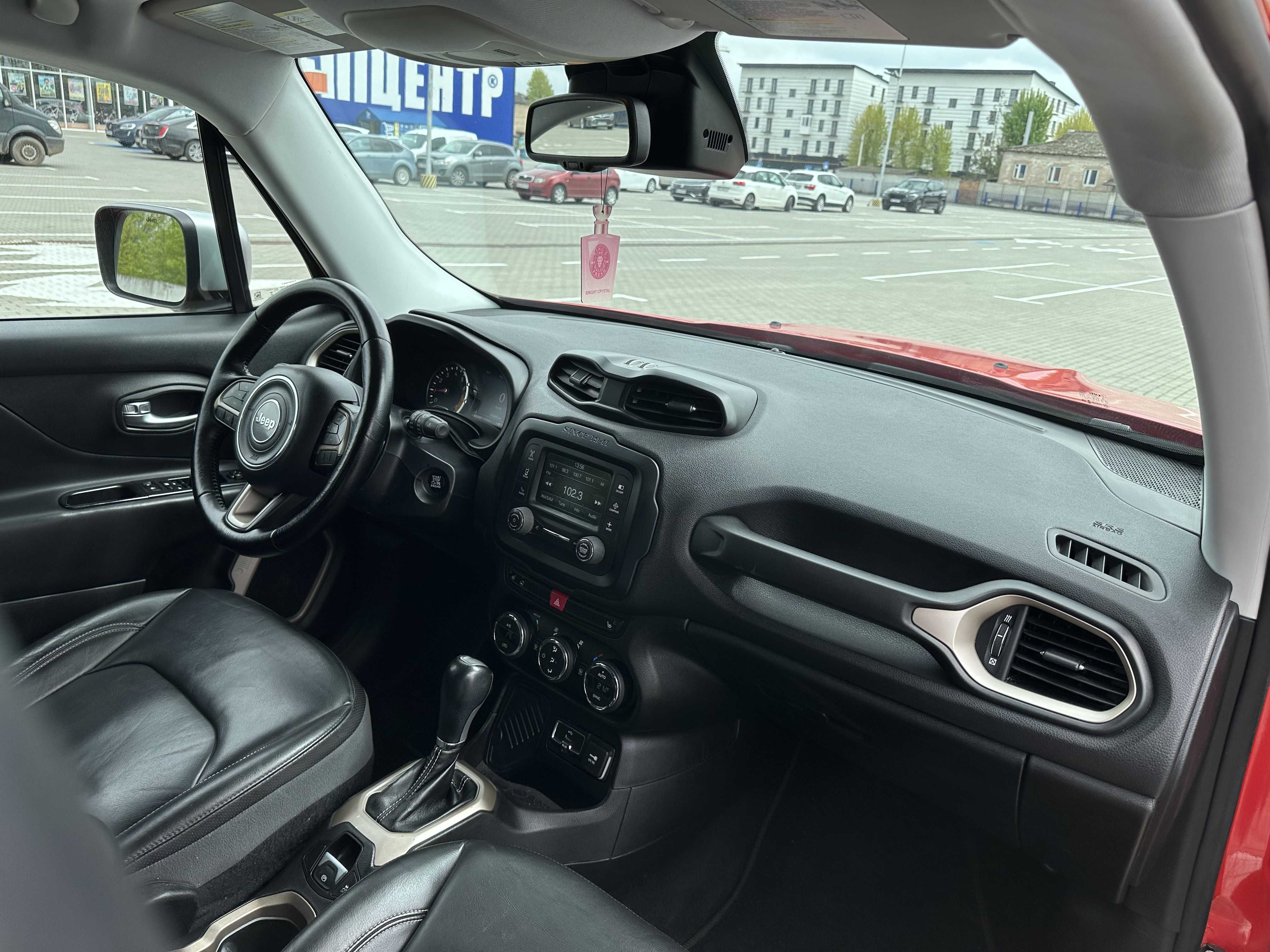 Продам Jeep Renegade 2015 Limited 2.4 автомат.