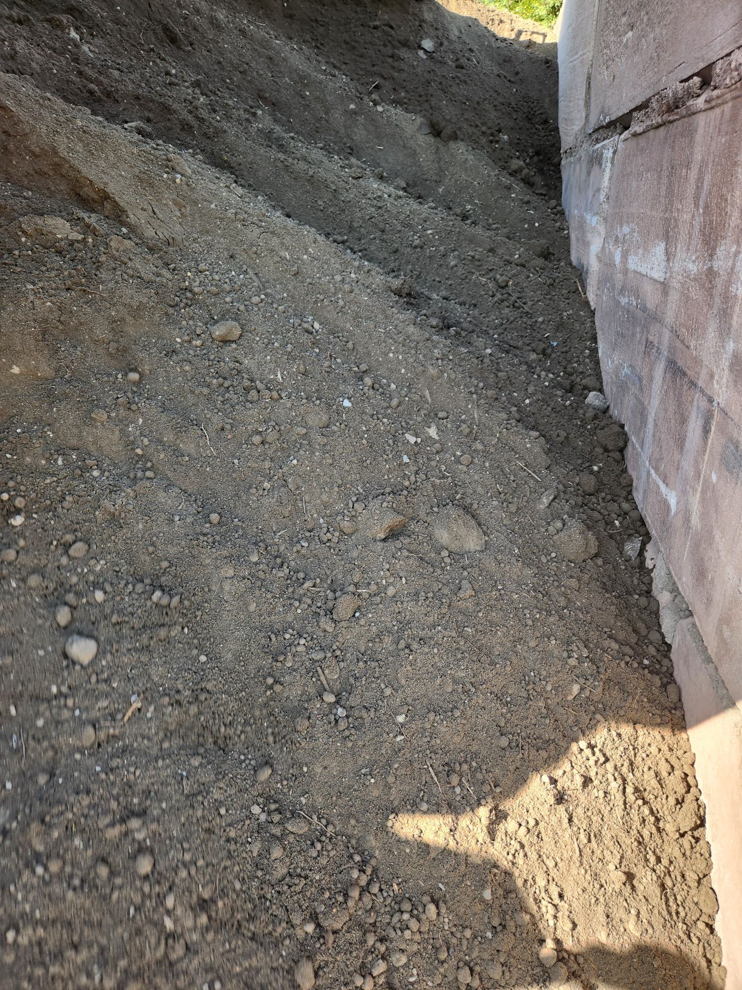 Piasek żwir kamień ozdobny dolomit ziemia cement