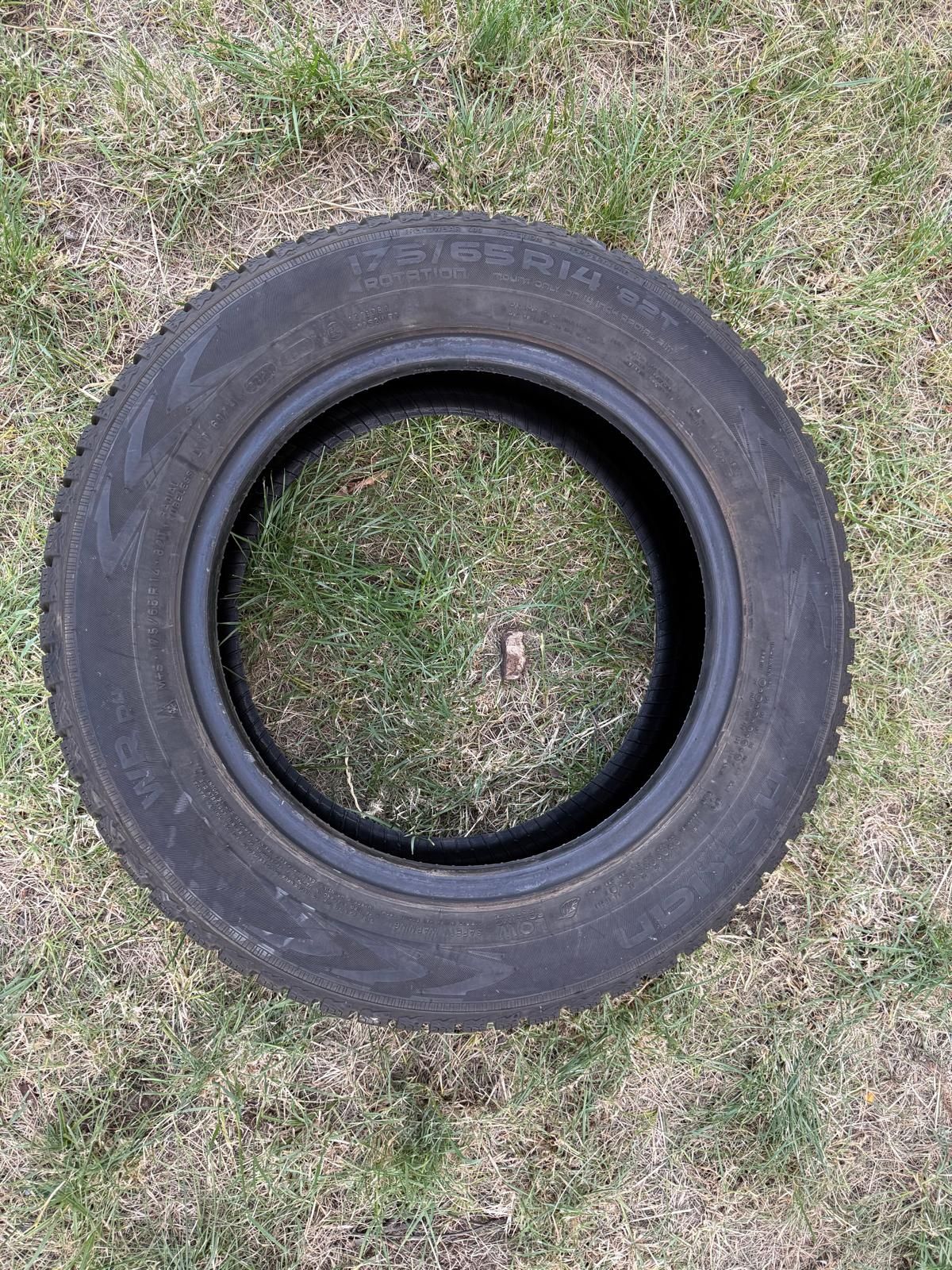 4 opony zimowe Nokian 175/65/14