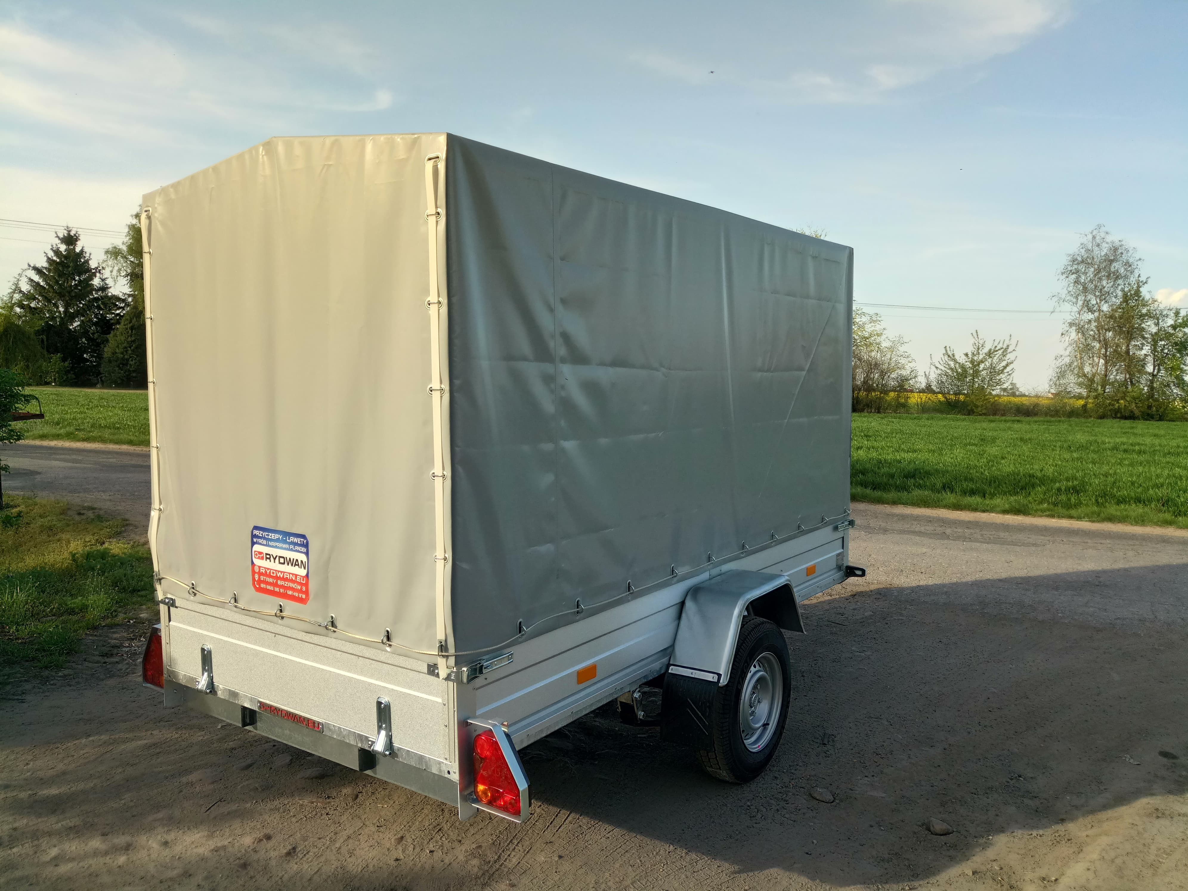 Rydwan 300x150 Przyczepa samochodowa Przyczepka resor żuk 1 oś