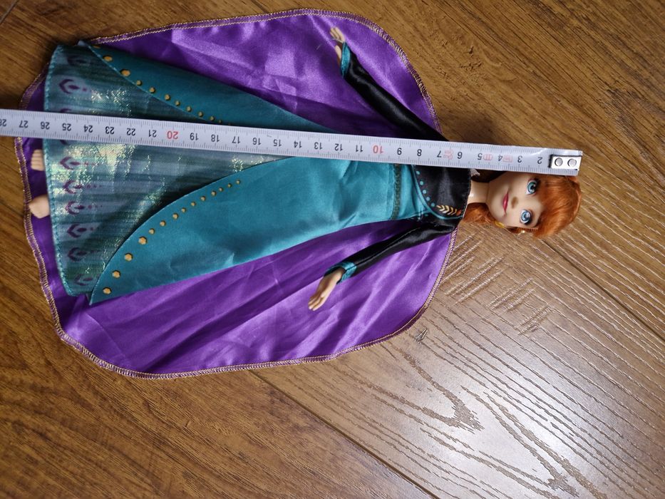 Співаюча лялька Холодне серц Анна від Hasbro