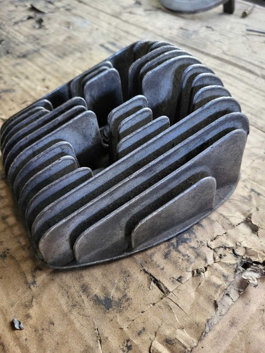 Głowica wsk 125 oryginał doprężona po planowaniu