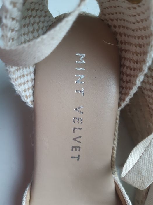 Нові еспадрилі молочного кольору  розмір 37