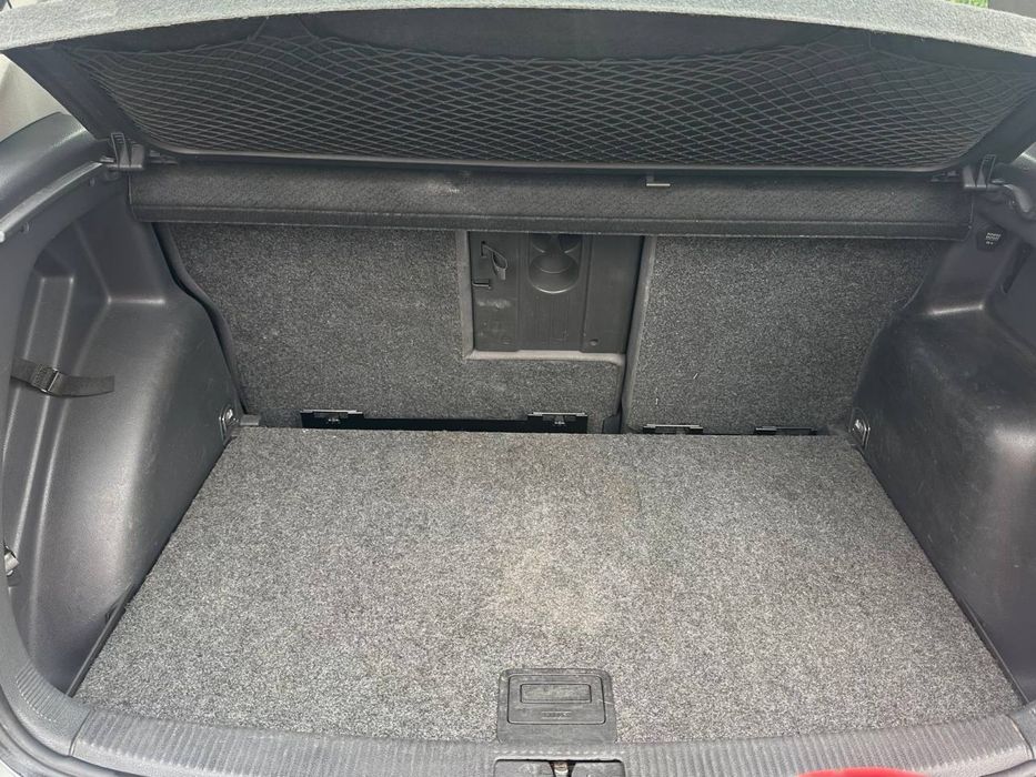 Продам Golf 5 + - 1.6 бензин