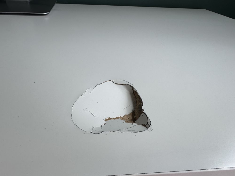 Białe biurko Ikea