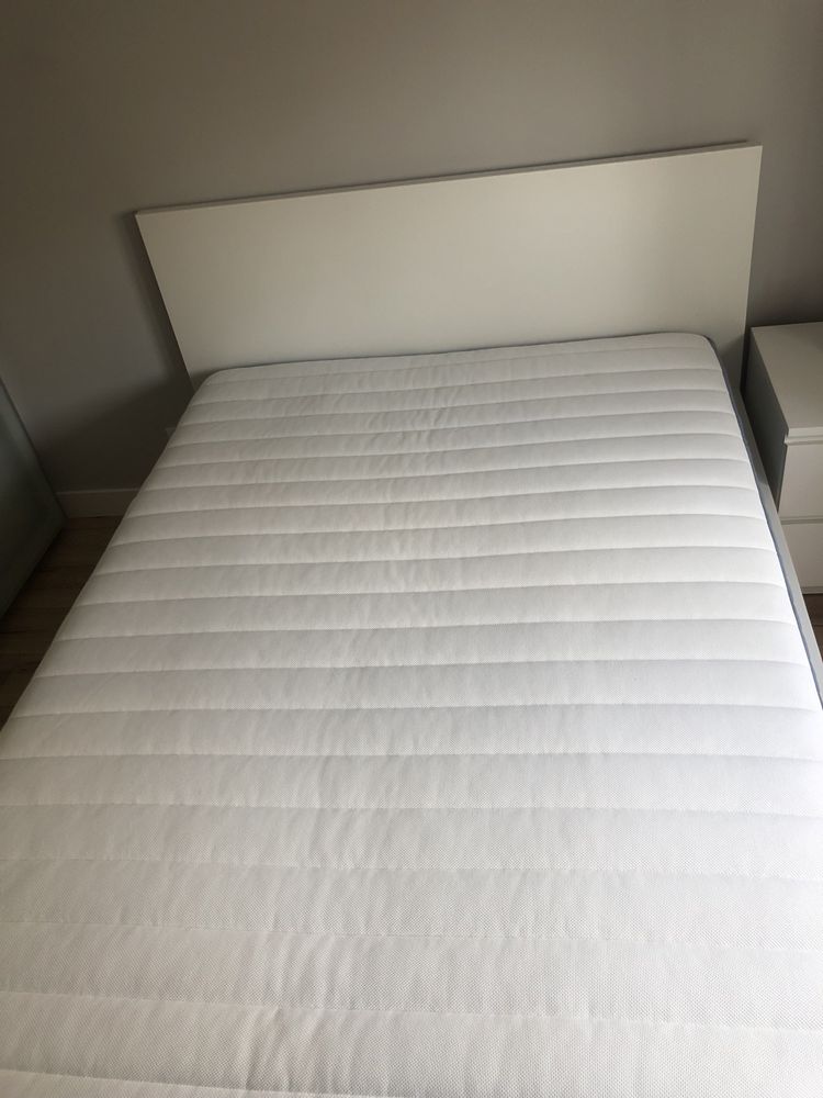 Cama de casal IKEA Malm  140x200