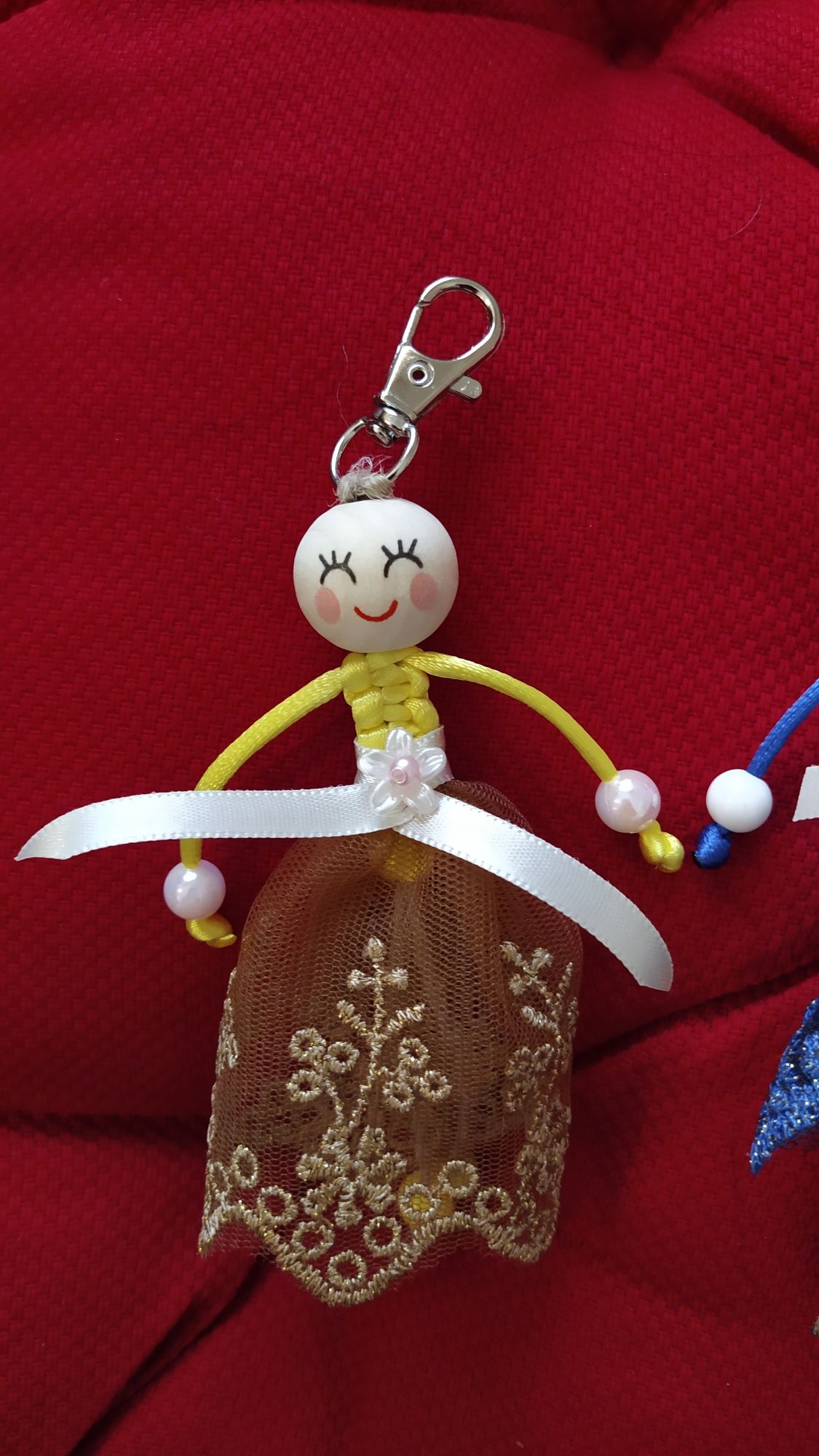 Porta chaves Bonequinha Macramé