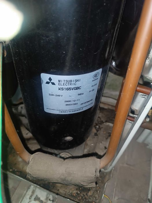 Продам компрессор кондиционера  09 на R22