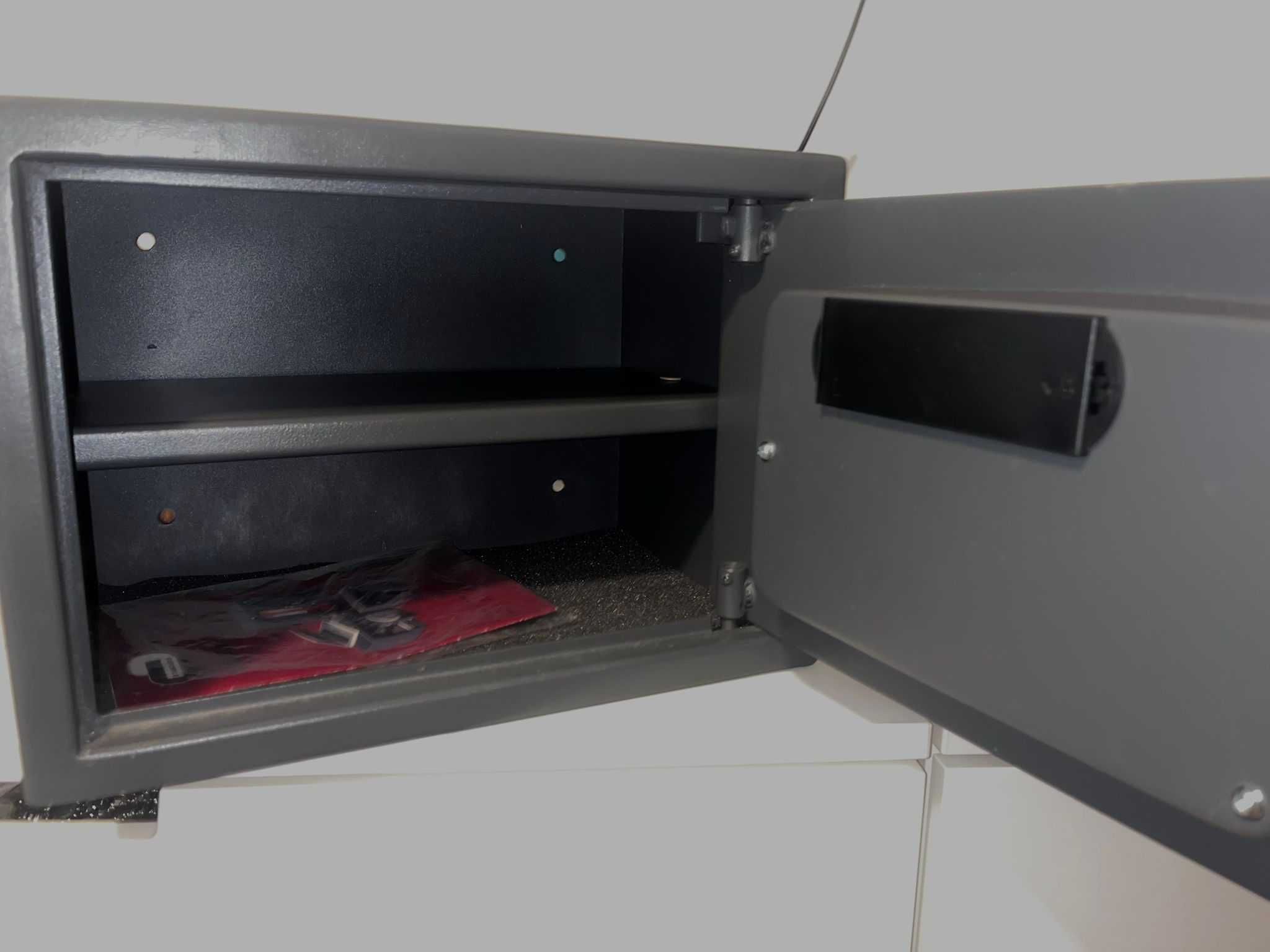 Cofre Standers digital e manual