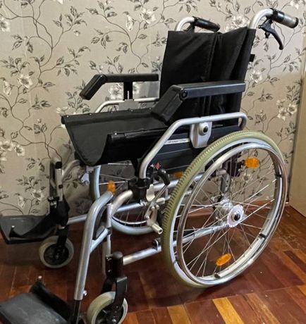 Инвалидная коляска лёгкая, с регулировкой