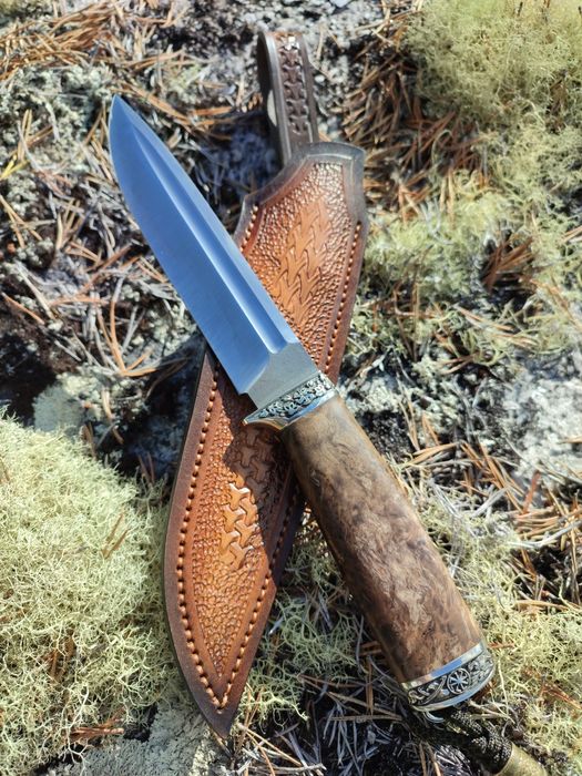 Nóż ręcznie robiony.