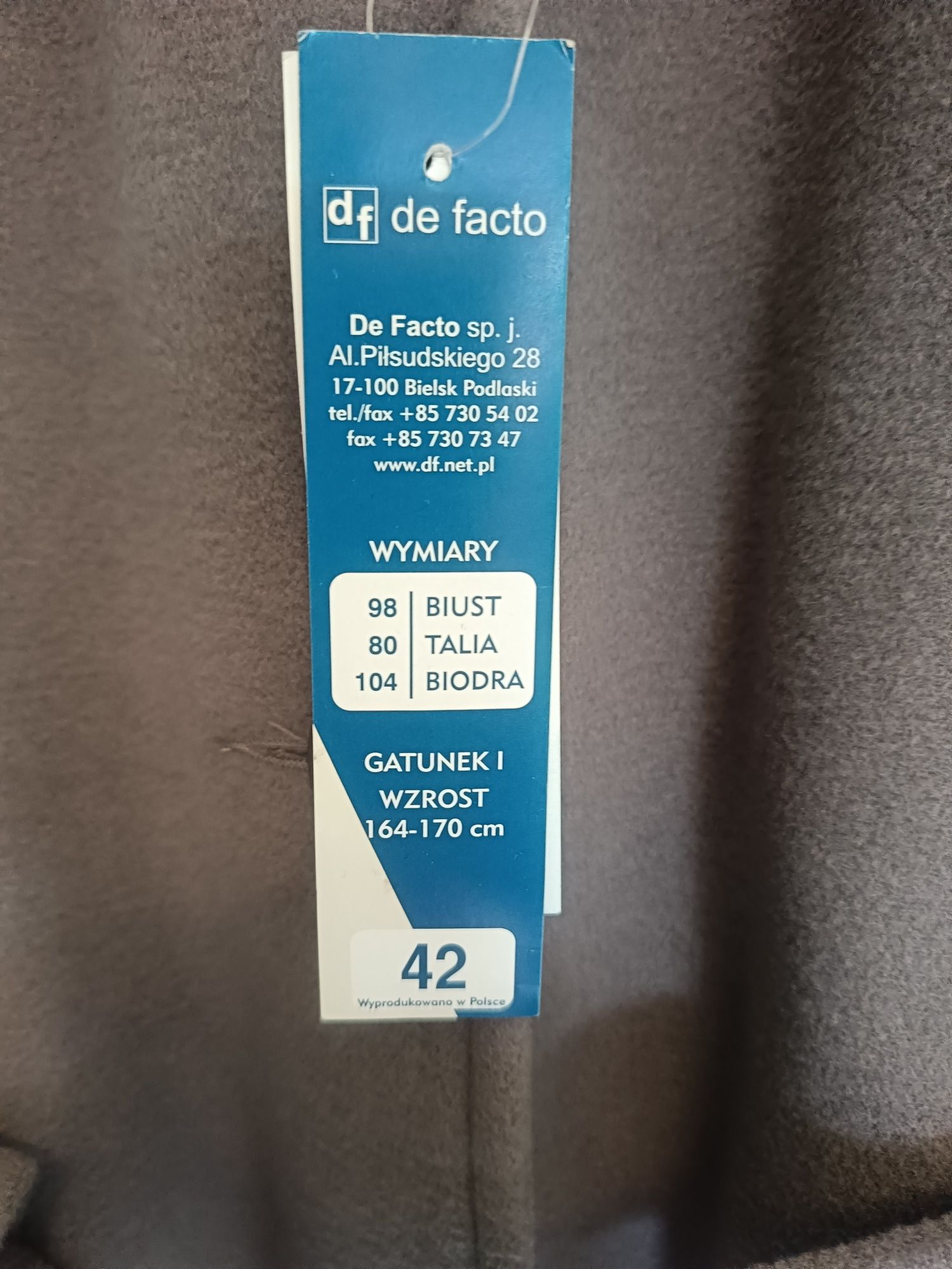 Nowy płaszcz De Facto r.42