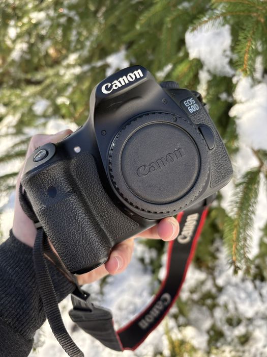 Фотоапарат Canon EOS 60d