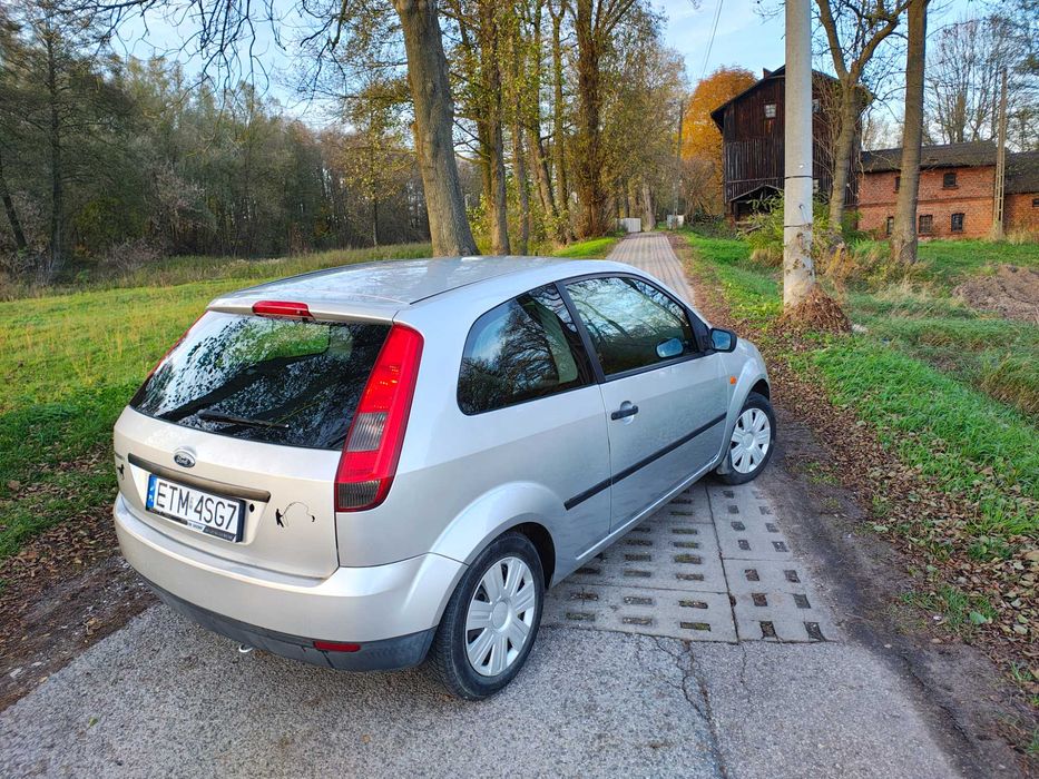 Ford fiesta 1.3 benzyna 2004 rok