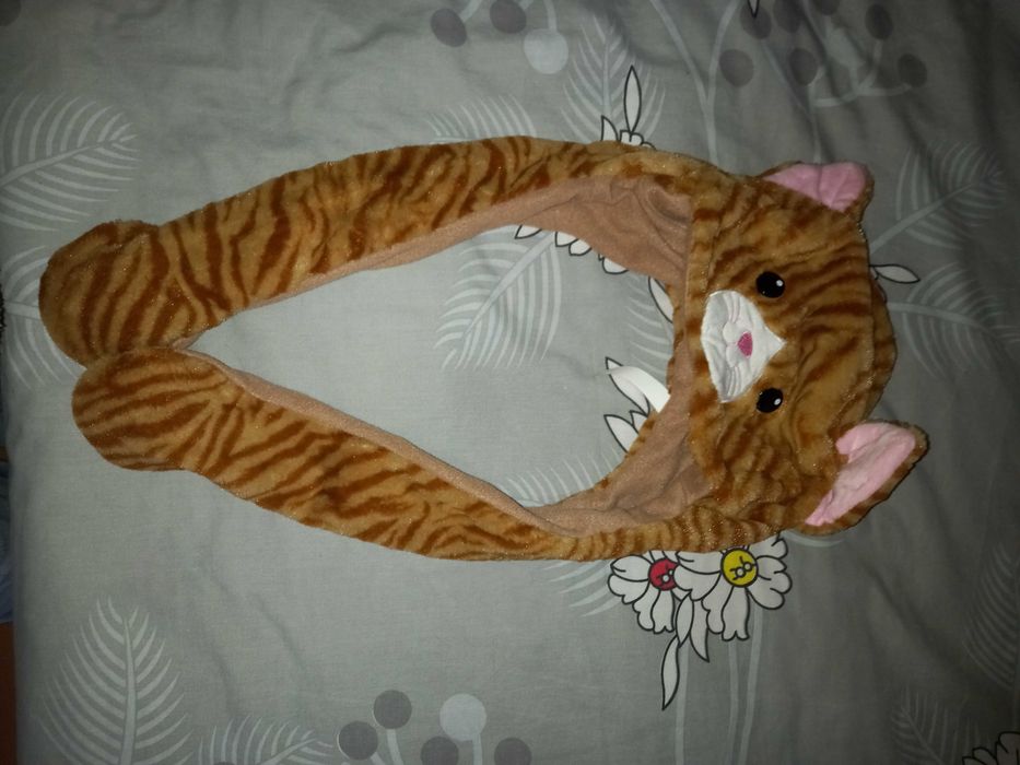 Новогодние шапки.