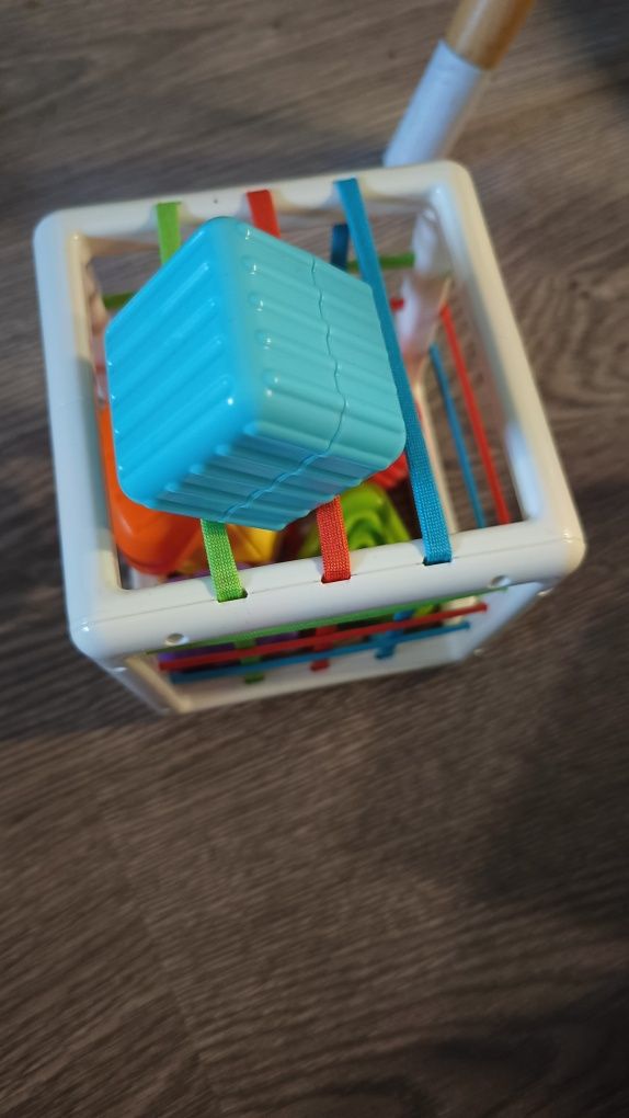 Elastyczna kostka sensoryczna sorter montessori