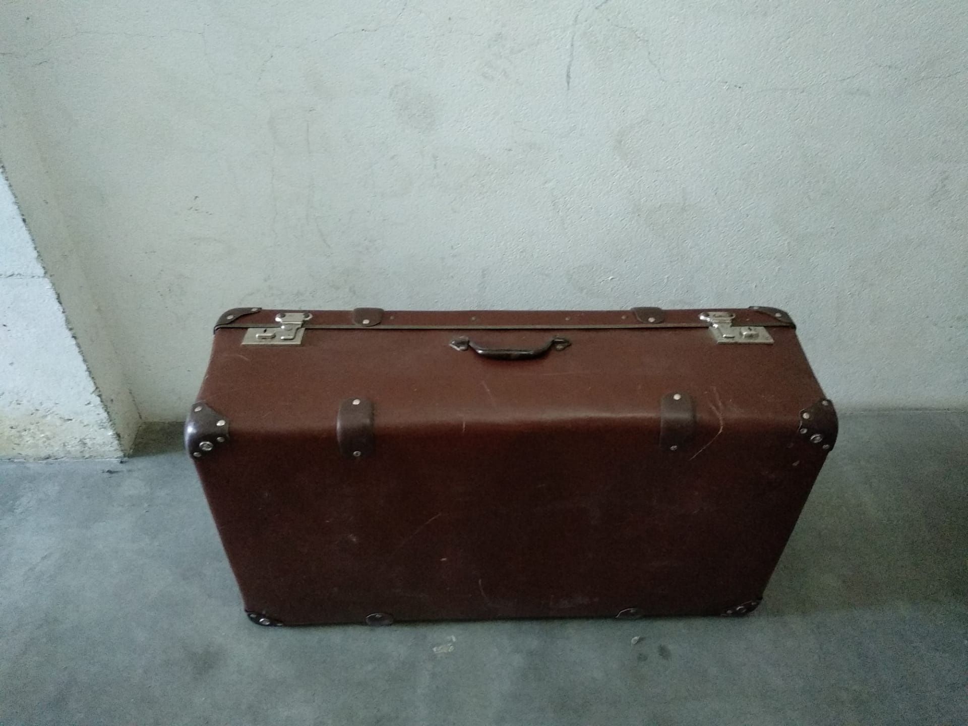 Mala vintage em bom estado