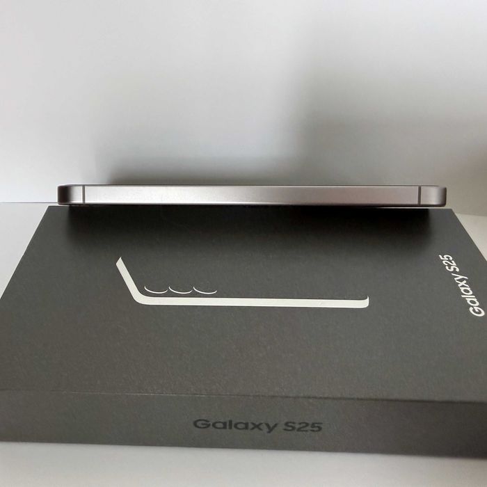 Samsung S25 256GB kolor Srebrny - jak NOWY na GWARANCJI