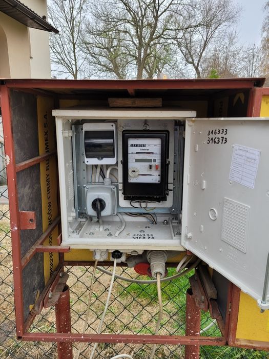 Skrzynka elektryczna budowlana