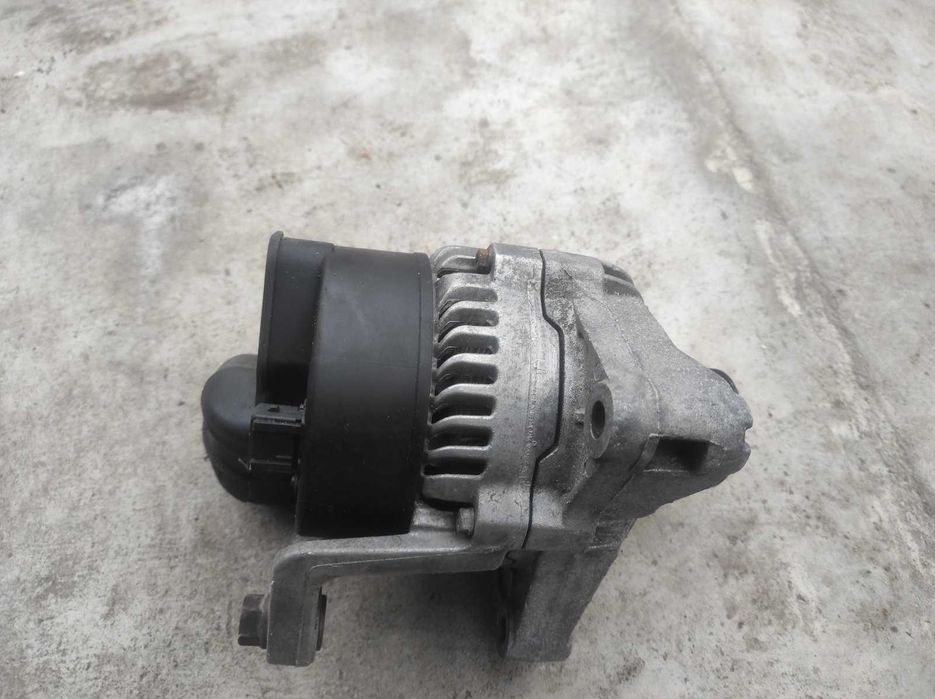 Генератор Bosch 14v 50-90A для BMW