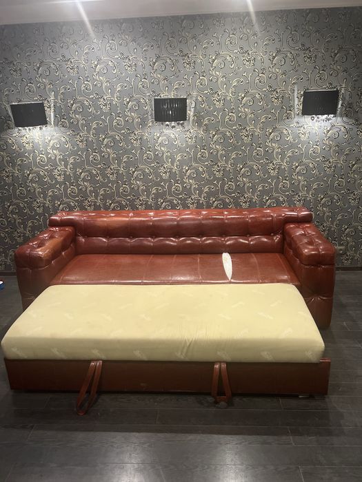 Продам диван з кожзама