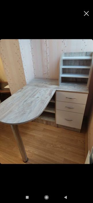 Маникюрний стіл для Вас