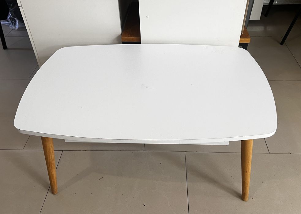 Журнальний, кавовий столик