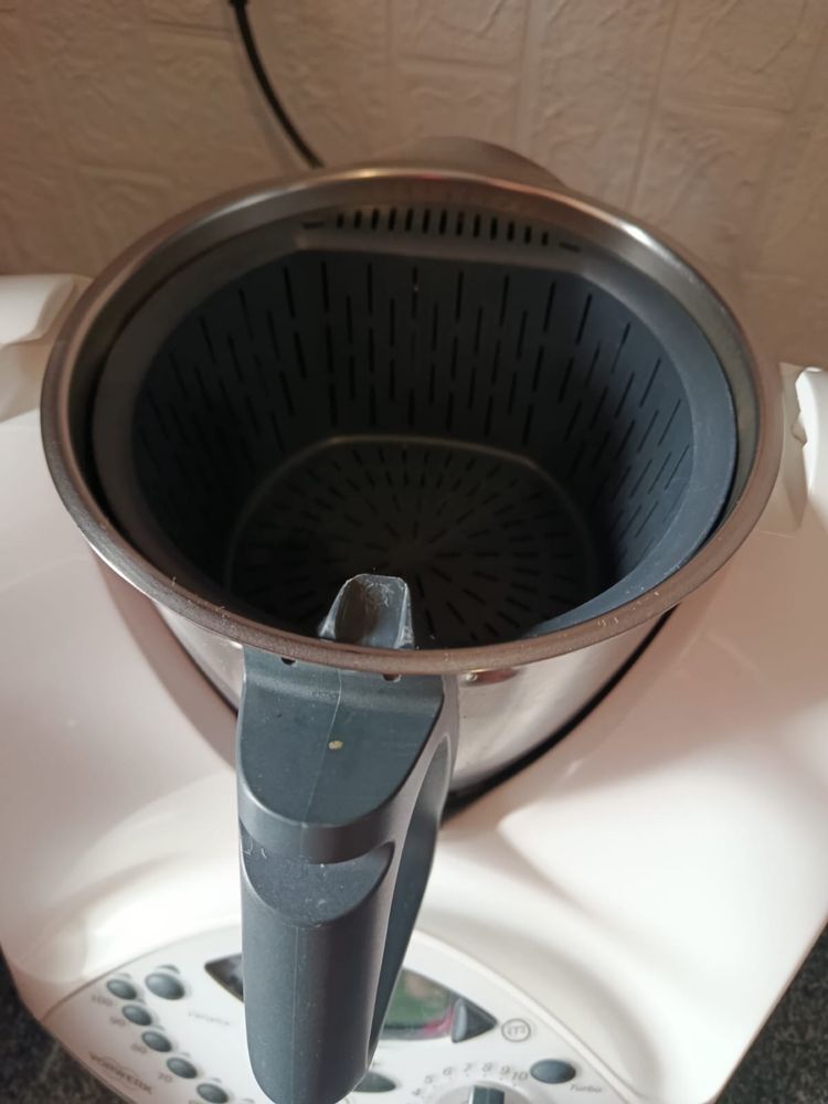 Bimby TM 31 com 2 copos em bom estado