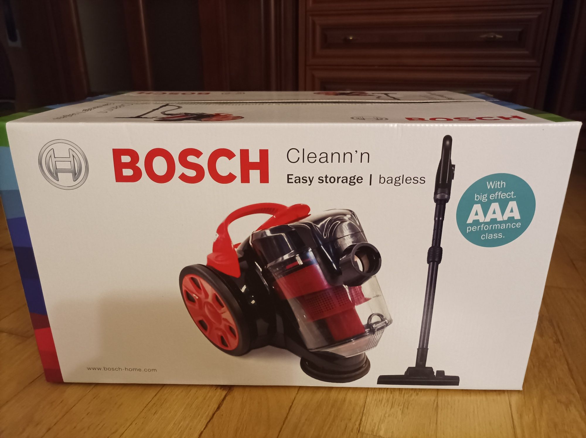 Пылесос BOSCH новый