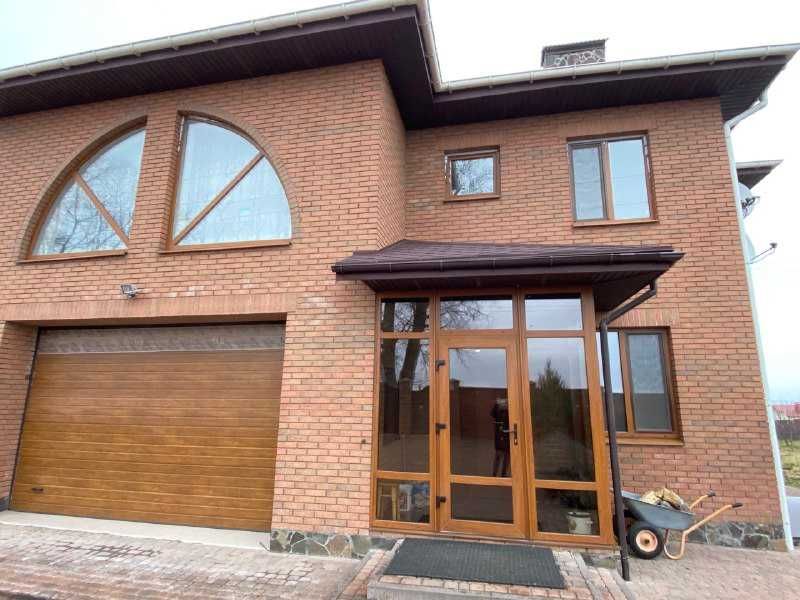 Продаж будинку у Грузевиці.