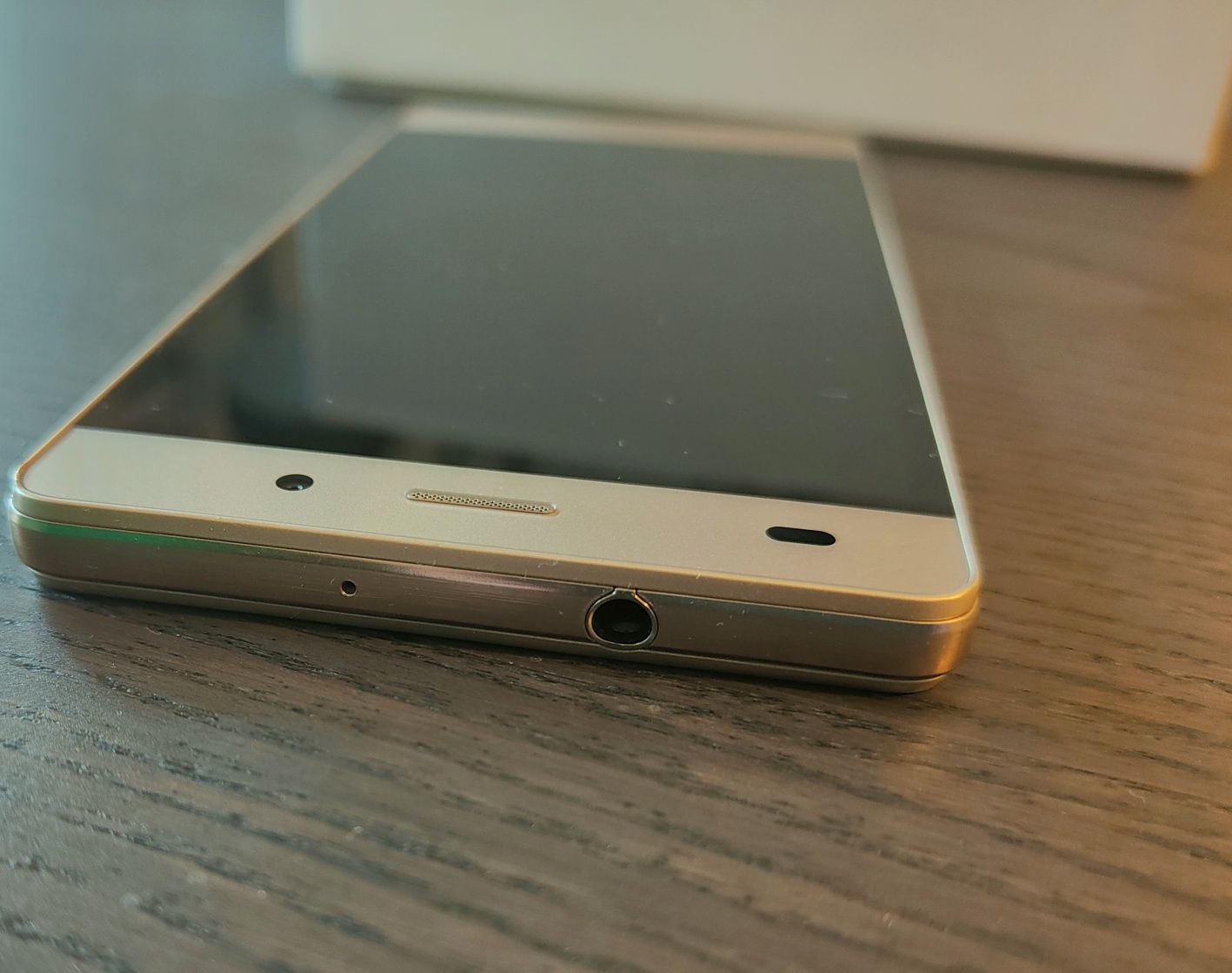 Huawei P8 lite (dourado)