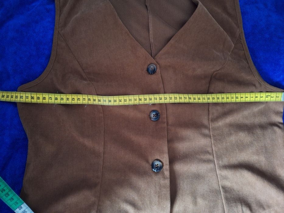 Śliczna damska kamizelka slim,