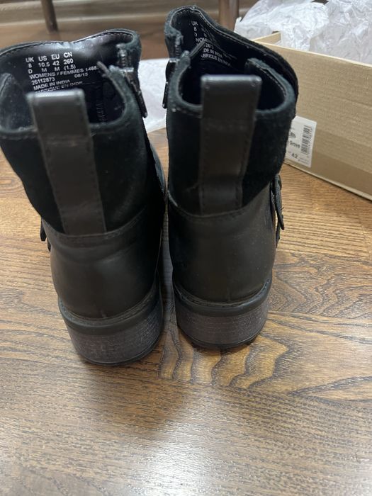 Кросівки massimo dutti, чоботи із замші clarks 42 р.