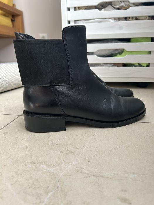 Clarks челсі з натуральноі шкіри чорні / стан ідеал