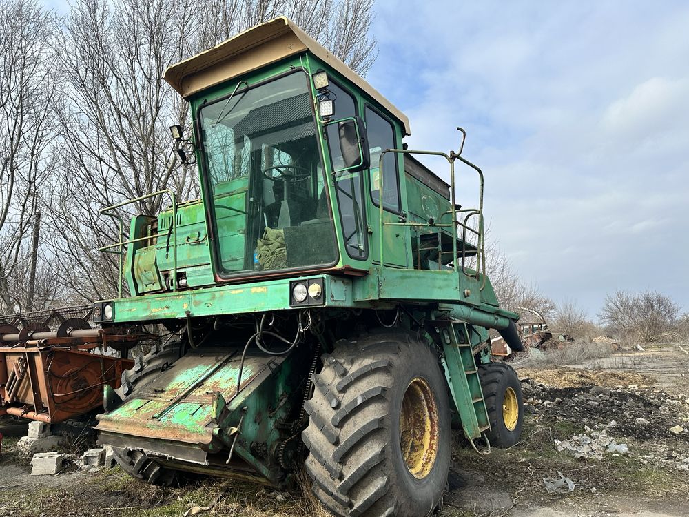 Продам ДОН 1500Б з жаткою і ліхтарями