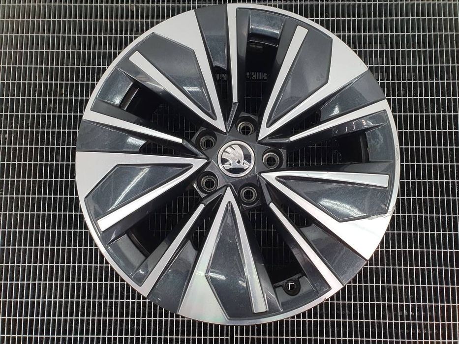 FELGA ALUMINIOWA 17 ET41 3P0601025D SKODA SUPERB IV 3P 2024