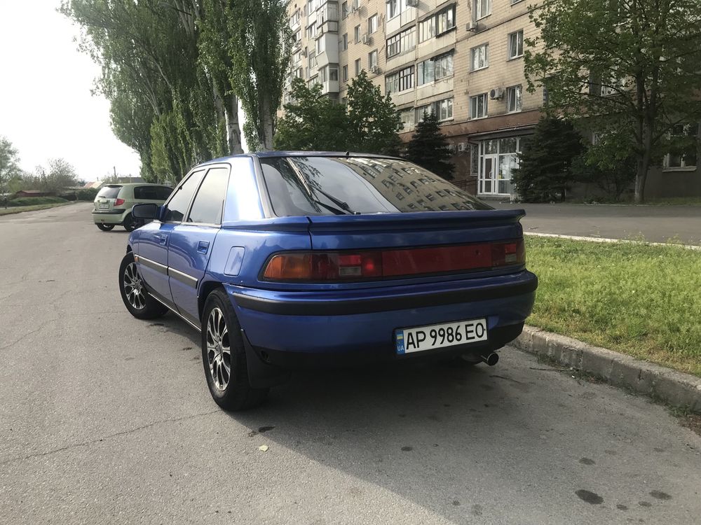 Продам мазду 323f