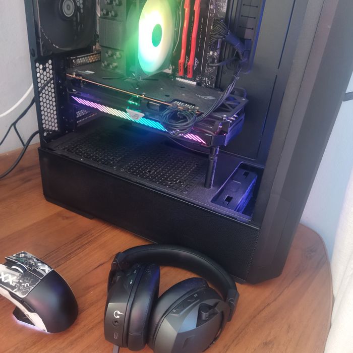 Відеокарта ТОП виконання ASUS ROG STRIX RX6750XT 12gb.