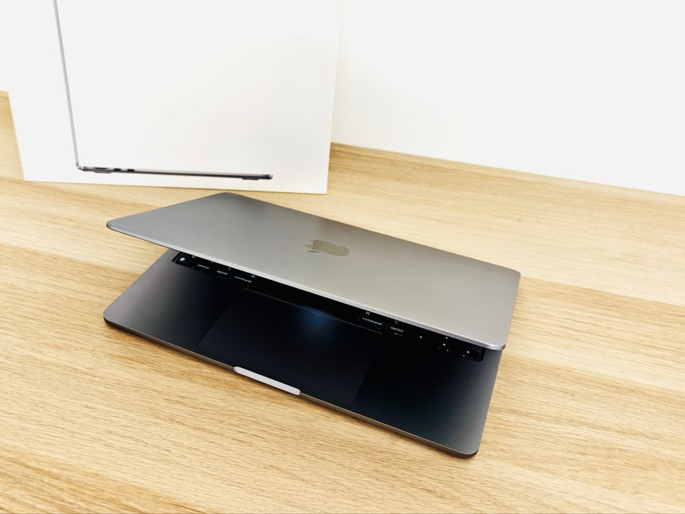 Macbook Air 13 - M3 - 16/512Gb - Space Grey