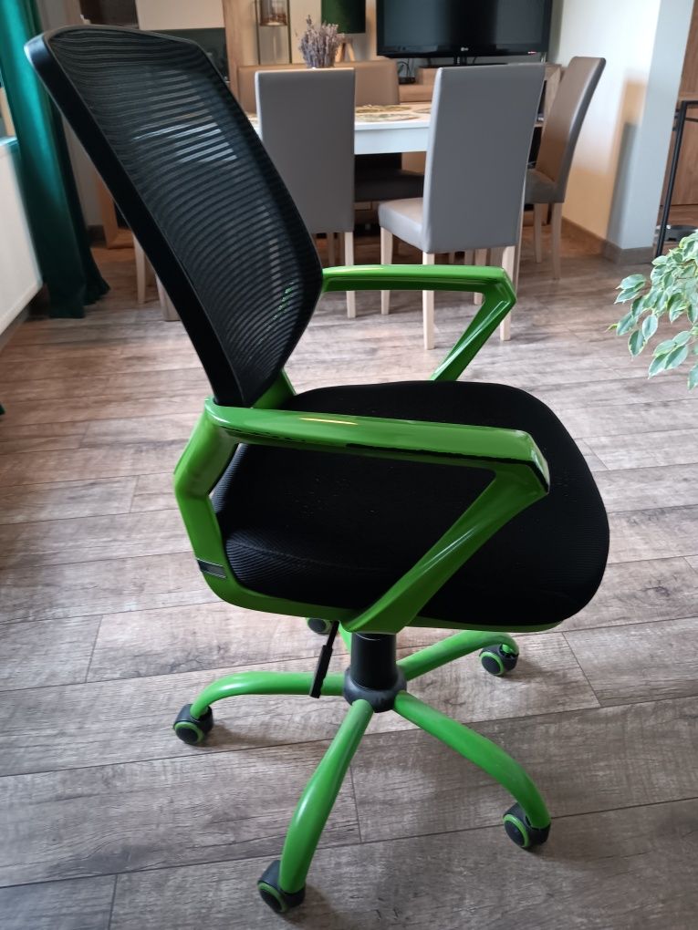 Krzesło do biurka używane