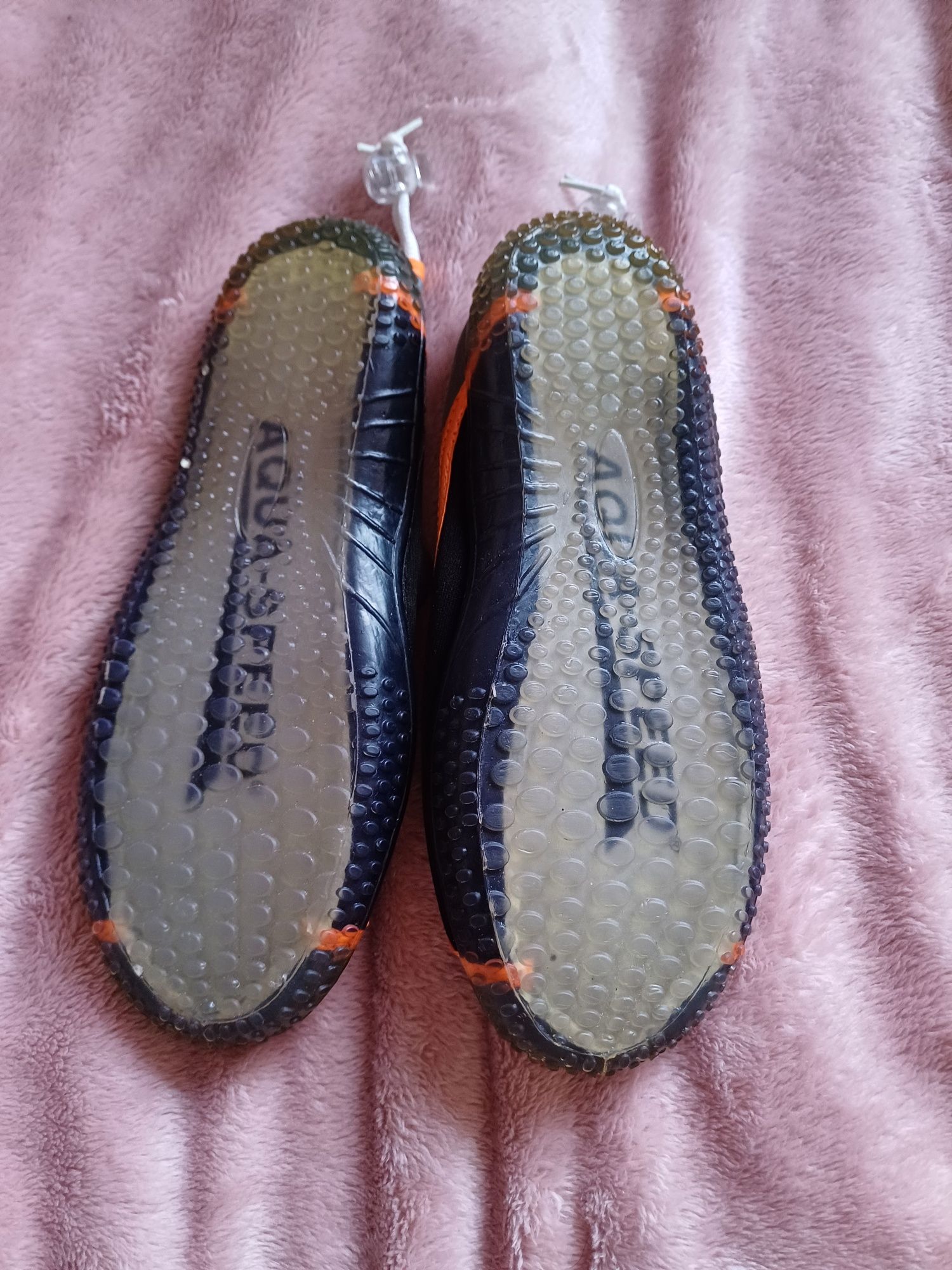 Buty do wody Aqua Speed r. 35 

Idealne na basen, plażę, kajaki czy sp