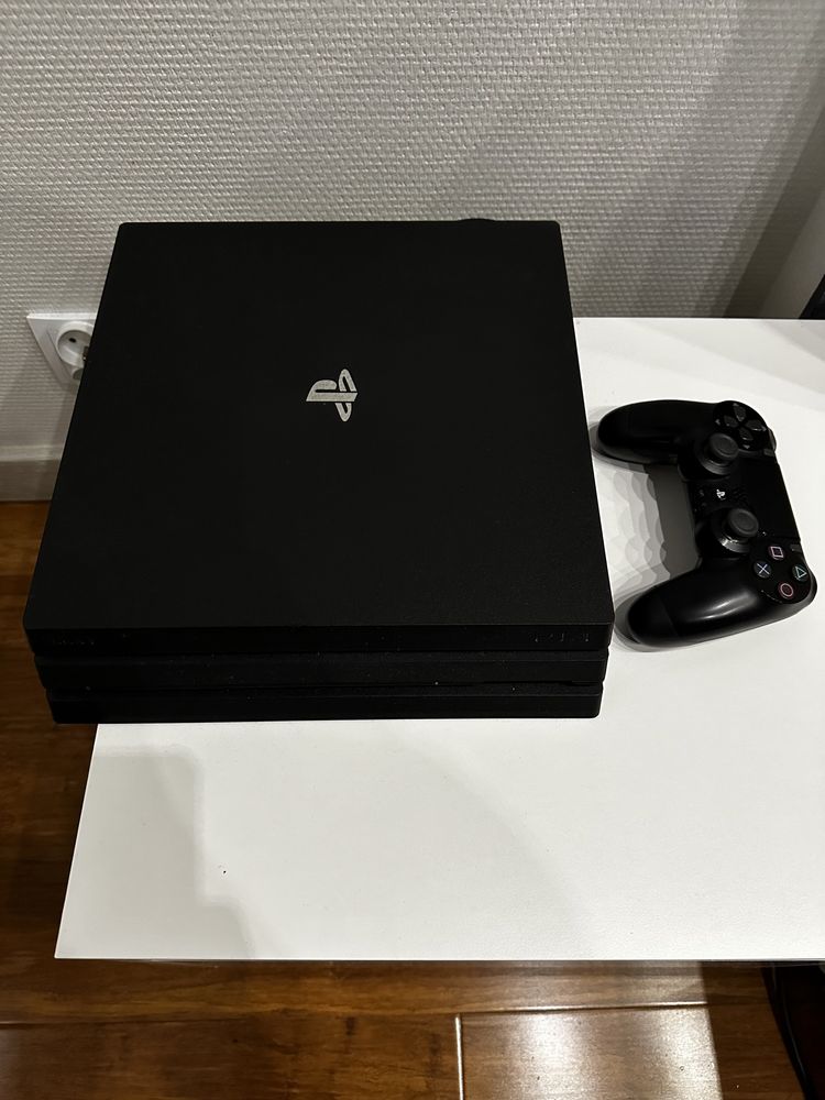 Konsola Sony Playstation 4 PRO z dyskiem 1 TB (1000GB)